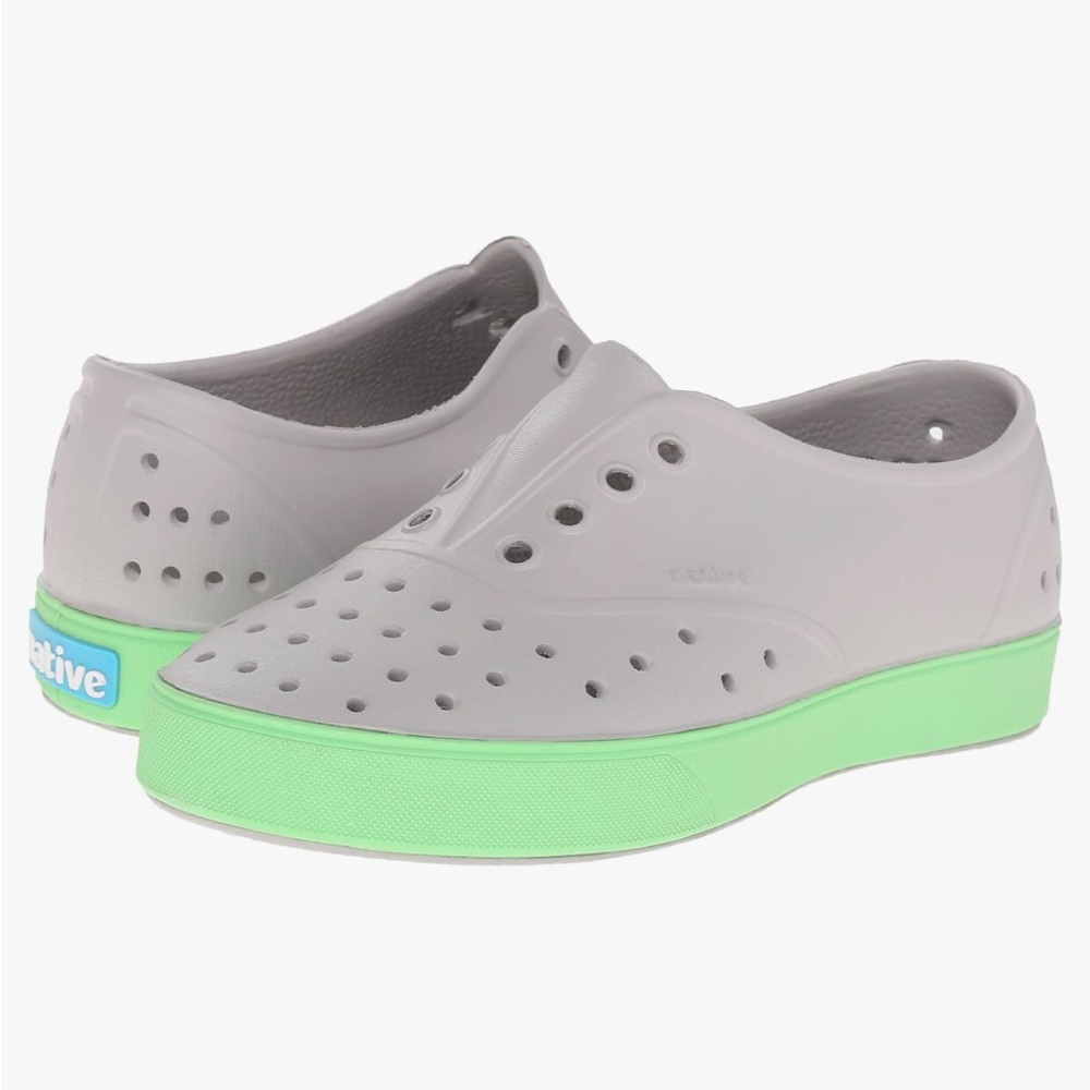 Native Kids Slip-On Water Shoe in Gray with Green Sole